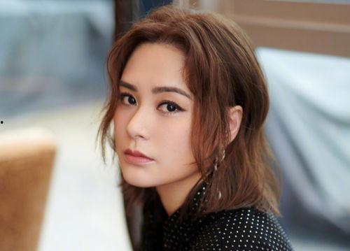 娱乐圈吃瓜资深少女是谁,她如何成为八卦风云的幕后推手? 第3张 娱乐圈吃瓜资深少女是谁,她如何成为八卦风云的幕后推手? 第3张
