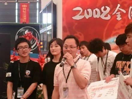 娱乐圈吃瓜背景图女男生,揭秘明星情侣的甜蜜与纠葛 第2张 娱乐圈吃瓜背景图女男生,揭秘明星情侣的甜蜜与纠葛 第2张