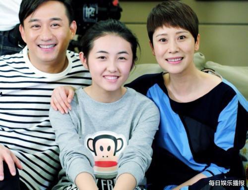 娱乐圈明星集体吃瓜是谁,揭秘幕后真相与幕后推手 第3张 娱乐圈明星集体吃瓜是谁,揭秘幕后真相与幕后推手 第3张