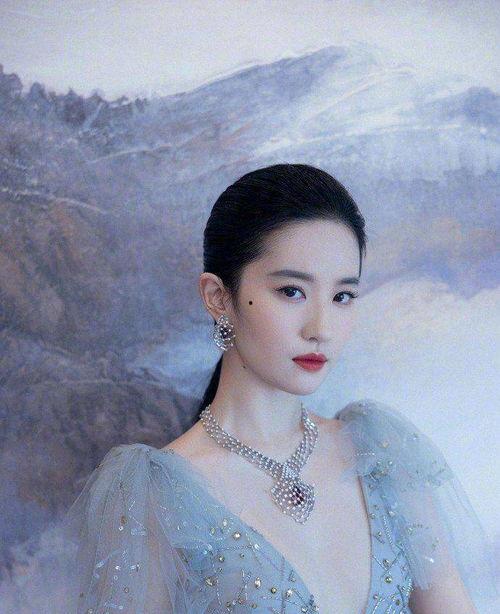 娱乐圈吃瓜爆料刘亦菲,揭秘女神背后的故事 第1张 娱乐圈吃瓜爆料刘亦菲,揭秘女神背后的故事 第1张