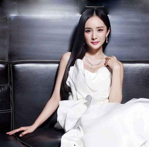 娱乐圈吃瓜明星杨幂是谁,娱乐圈吃瓜明星的华丽蜕变  第3张