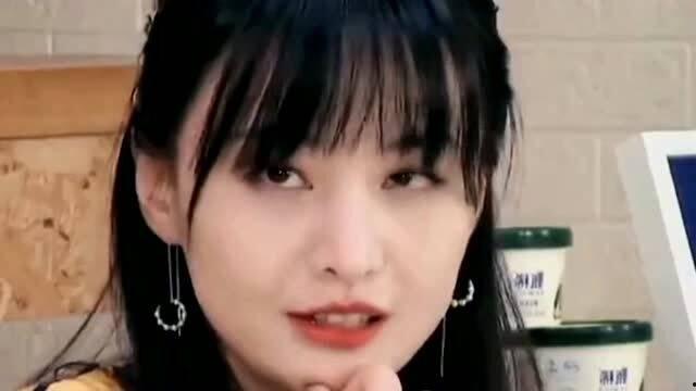 吃瓜娱乐酱第一次结婚,揭秘首次婚姻背后的甜蜜与挑战  第2张