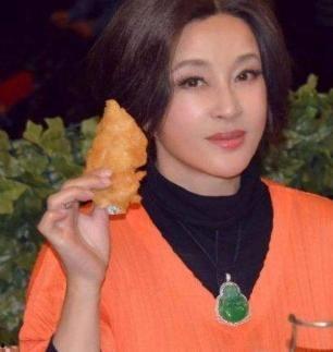 娱乐圈明星吃瓜吗是谁,揭秘“吃瓜”背后的真相与内幕  第3张