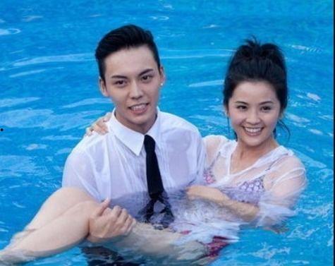 吃瓜娱乐陈伟霆完整版,揭秘明星幕后趣事  第2张