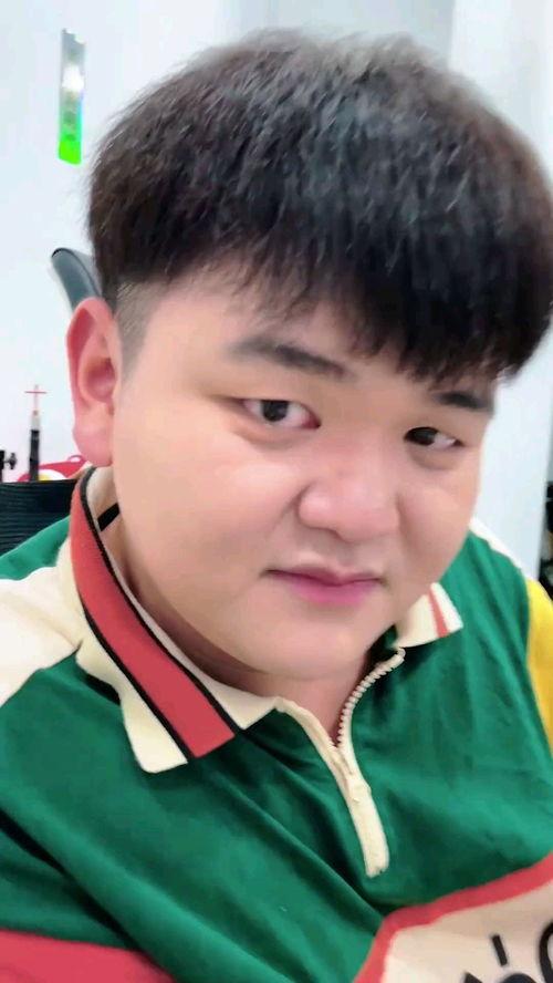 一线吃瓜娱乐圈讲了什么,一线吃瓜，揭秘明星幕后故事  第3张