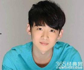 娱乐圈吃瓜男博主小说,瓜田里的秘密风云录  第3张