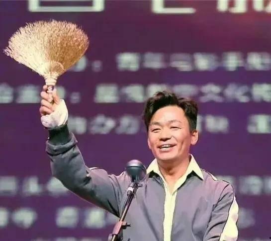 娱乐圈吃瓜小料的危害,揭秘其潜在危害与反思  第3张