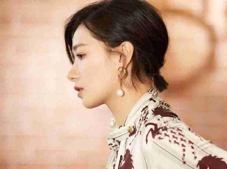 娱乐吃瓜酱女生被要微信,女生被要微信，揭秘明星社交幕后故事  第3张