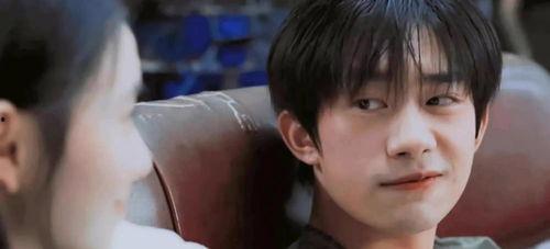 娱乐圈吃瓜博主狗仔,明星背后的秘密大曝光！  第2张