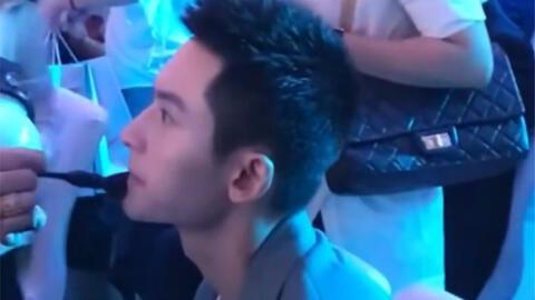 娱乐圈吃瓜两个女的,娱乐圈两大女神的神秘纠葛  第2张